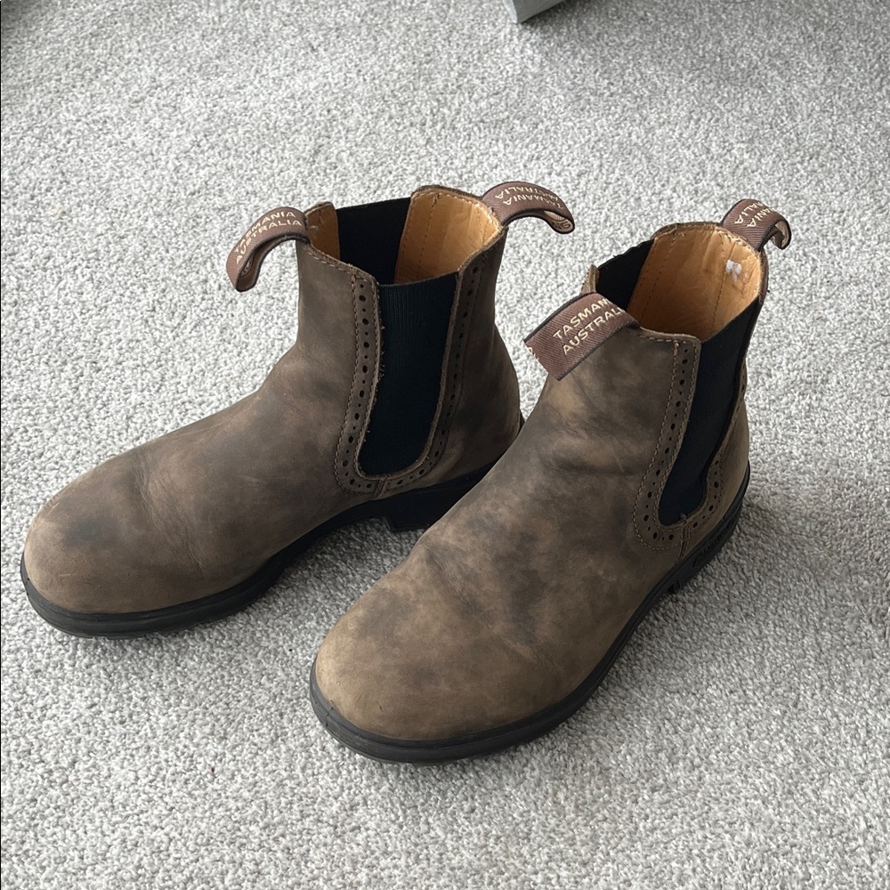 Blundstone Rustic Brown Leather Chelsea Boots High Top #1351